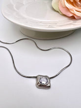 Load image into Gallery viewer, Big round crystal pendant snake necklace
