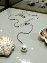 Load image into Gallery viewer, Tie necklace pearl at the end
