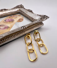 Load image into Gallery viewer, High-end 3-link earrings Valentina Collection
