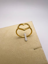 Load image into Gallery viewer, Delicate and thin heart shape ring
