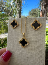 Load image into Gallery viewer, Clover inspired Van Cley jewelry set
