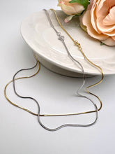 Load image into Gallery viewer, Classic plain snake chain
