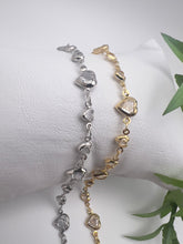 Load image into Gallery viewer, Delicate crystal heart bracelet
