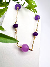 Load image into Gallery viewer, Delicate bracelet with amethyst jade details
