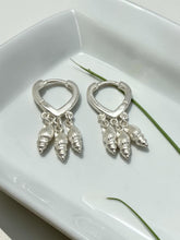 Load image into Gallery viewer, V shape hoop 3 delicate shell earrings

