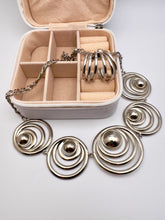 Load image into Gallery viewer, Round circles with hoop earrings  jewelry set
