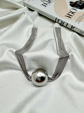 Load image into Gallery viewer, Layered chain round ball necklace
