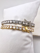 Load image into Gallery viewer, Cz diamond 4mm bracelet with lock clasp
