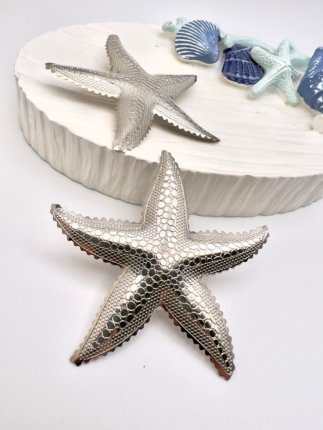 Printed starfish large earrings