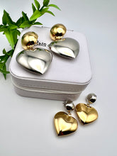 Load image into Gallery viewer, Two colors plain heart earrings
