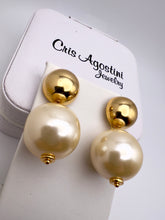 Load image into Gallery viewer, Half ball base and large pearl earrings
