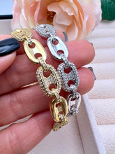 Load image into Gallery viewer, Studded luxury trend link bracelet
