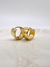 Load image into Gallery viewer, Plain wide basic gold plated hoop earrings
