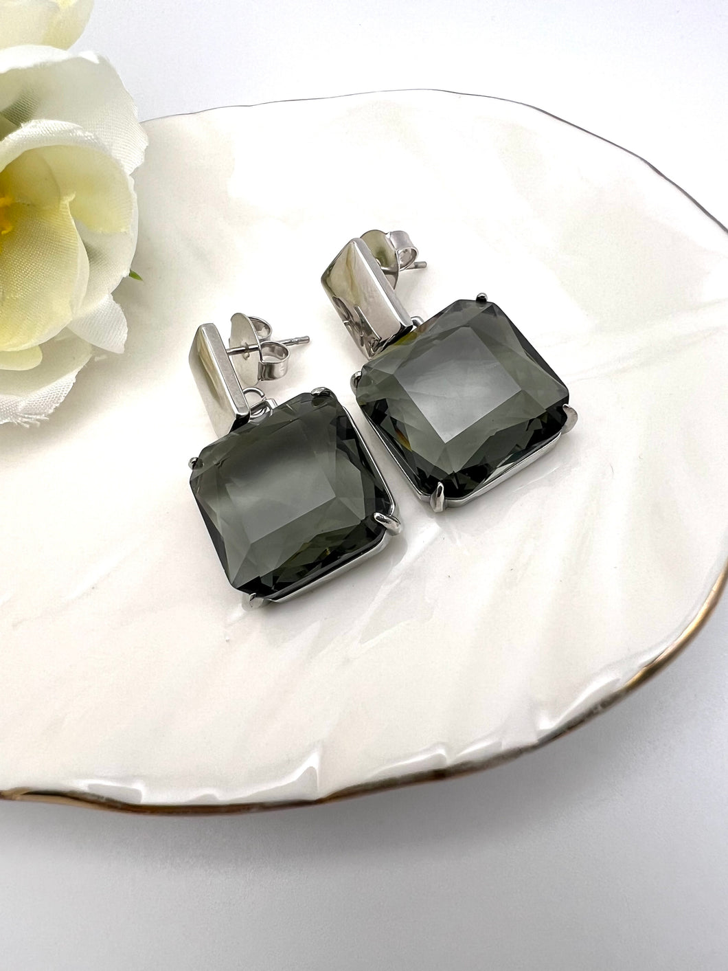 Smoked square crystal earrings