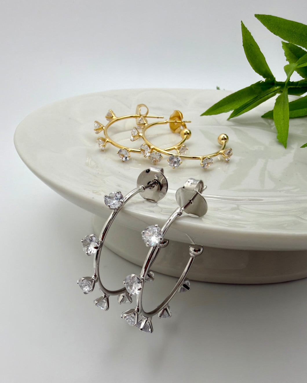 Hoop earring push back spaced cz with claws