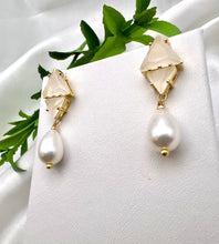 Load image into Gallery viewer, Triangle opaque cz and shell pearl earrings
