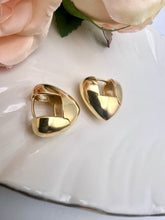 Load image into Gallery viewer, Chunky heart shaped hook earrings
