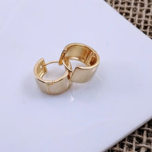 Load image into Gallery viewer, Plain wide basic gold plated hoop earrings
