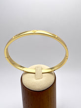 Load image into Gallery viewer, Famous solid Carrier gold plated bracelet
