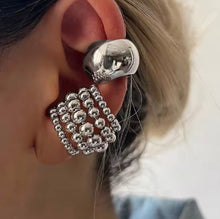 Load image into Gallery viewer, Large detail ear clip-on piercing earrings
