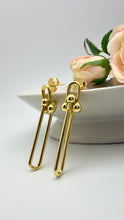 Load image into Gallery viewer, Plain selfsame long earrings
