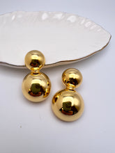 Load image into Gallery viewer, Half ball 2 different sizes stud earrings
