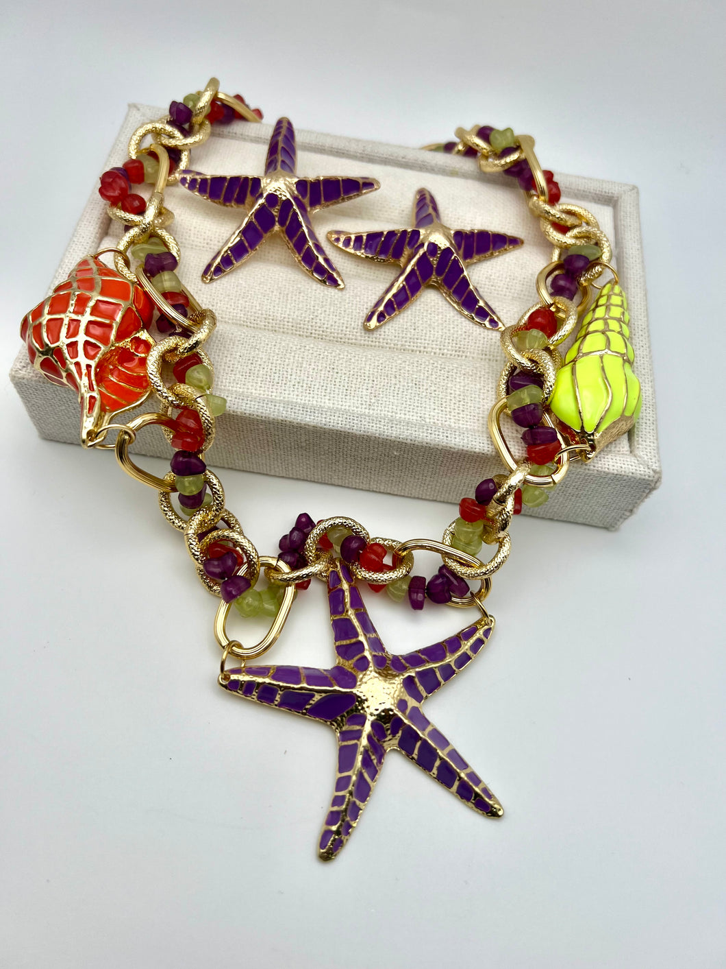 Intertwined chain starfish and shell set