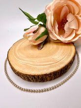 Load image into Gallery viewer, Mini pearl imitation choker necklace
