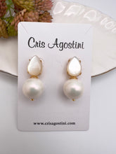 Load image into Gallery viewer, Mother of pearl drop and shell round earrings
