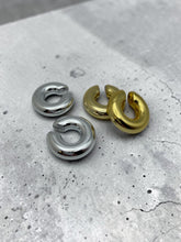 Load image into Gallery viewer, Large ear clip piercing earrings
