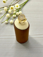 Load image into Gallery viewer, Cz pave set deeper in the middle ring

