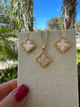 Load image into Gallery viewer, Clover inspired Van Cley jewelry set
