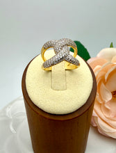 Load image into Gallery viewer, Studded knot on top ring
