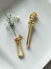 Load image into Gallery viewer, Plain selfsame long earrings
