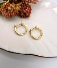 Load image into Gallery viewer, Small studded inspired Tify earrings
