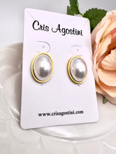 Load image into Gallery viewer, Gold plated oval pearl earrings
