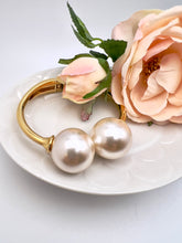 Load image into Gallery viewer, Big pearl bangle bracelet Seductive Collection
