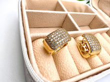 Load image into Gallery viewer, Thick cz studded square elegant earrings
