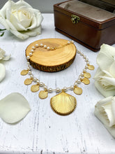 Load image into Gallery viewer, Pearls and shell choker necklace
