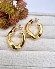 Load image into Gallery viewer, Light twisted push back hoop earrings
