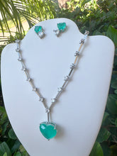 Load image into Gallery viewer, Tourmaline light blue and  diamond crystal set
