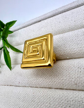 Load image into Gallery viewer, Waterproof geometric statement set
