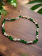 Load image into Gallery viewer, Natural freshwater and green jade necklace
