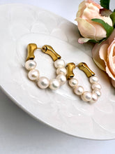 Load image into Gallery viewer, Clip-on hoop earring with freshwater pearls
