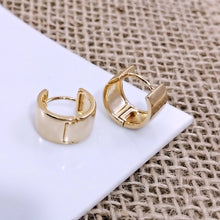 Load image into Gallery viewer, Plain wide basic gold plated hoop earrings
