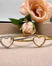 Load image into Gallery viewer, Light delicate open heart detail bracelet
