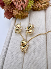 Load image into Gallery viewer, Side small butterfly gold plated jewelry set
