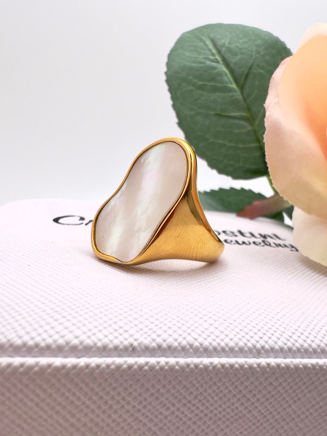 Natural Organic Vintage Mother of pearl ring