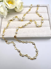 Load image into Gallery viewer, Long necklace with pearl and design link
