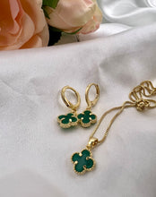 Load image into Gallery viewer, Mini VC clover jewelry set
